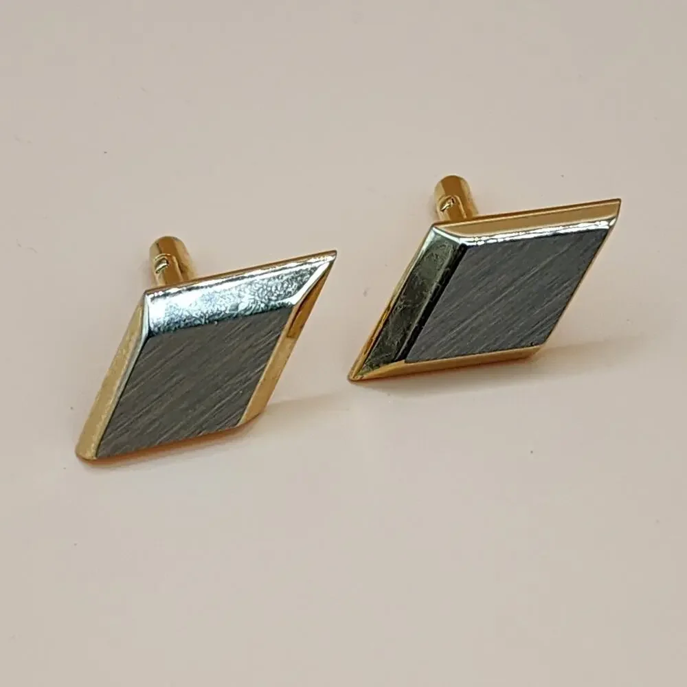 Diamond Shaped Men's Cuff Links Metal Gold Tone 1.25